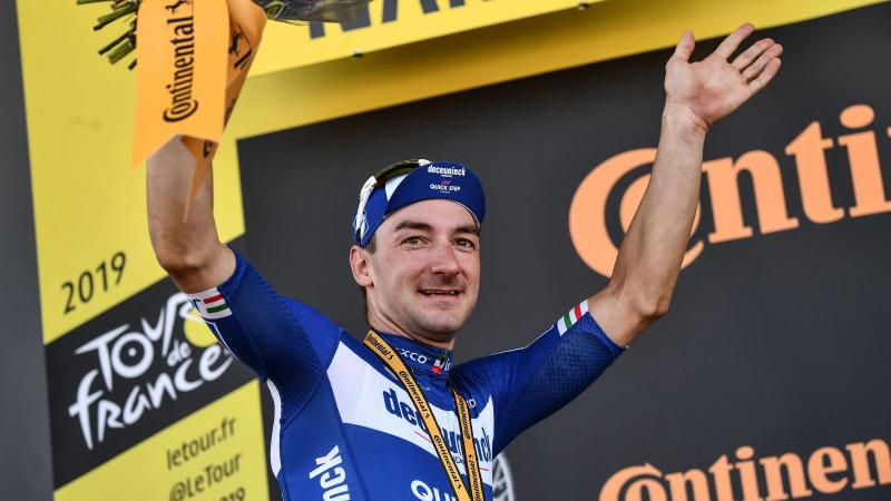 "Quick Step" turpina dominēt "Tour de France", Skujiņam finišs peletonā un 44. vieta