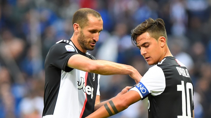 "Juventus" grasās Divalu apmainīt pret Lukaku un pārdos talantīgo uzbrucēju Kenu