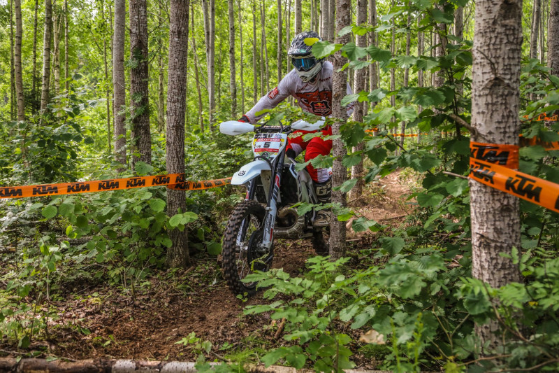 Hard Enduro sacensībās Dzirciemā uzvar Andris Grīnfelds