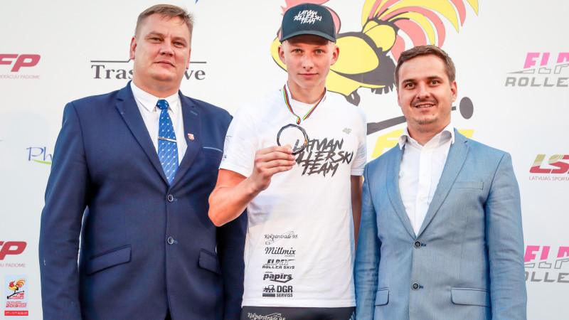 Niks Saulītis dzimtajā Madonā izcīna Latvijai pirmo medaļu PČ rollerslēpošanā