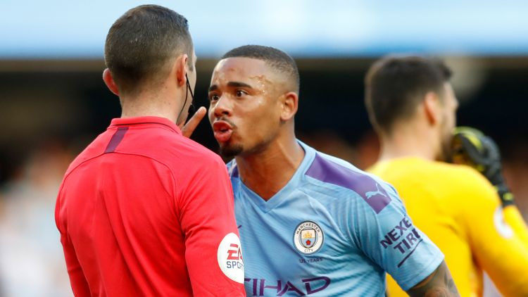 Mančestrā neizšķirts un atkal VAR drāma: neieskaita "City" vārtus pret "Tottenham"