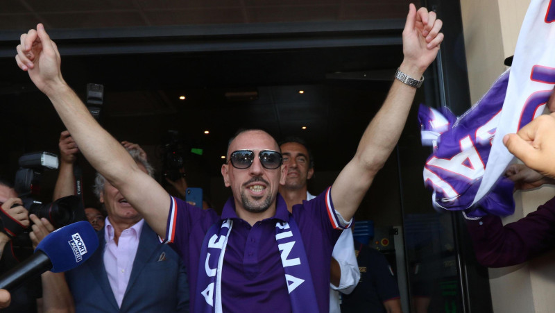 Riberī pēc 12 sezonām "Bayern" dodas uz Itāliju un pievienojas "Fiorentina"