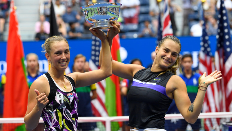 "US Open" sieviešu dubultspēļu turnīrā triumfē Mertensa un Sabaļenka