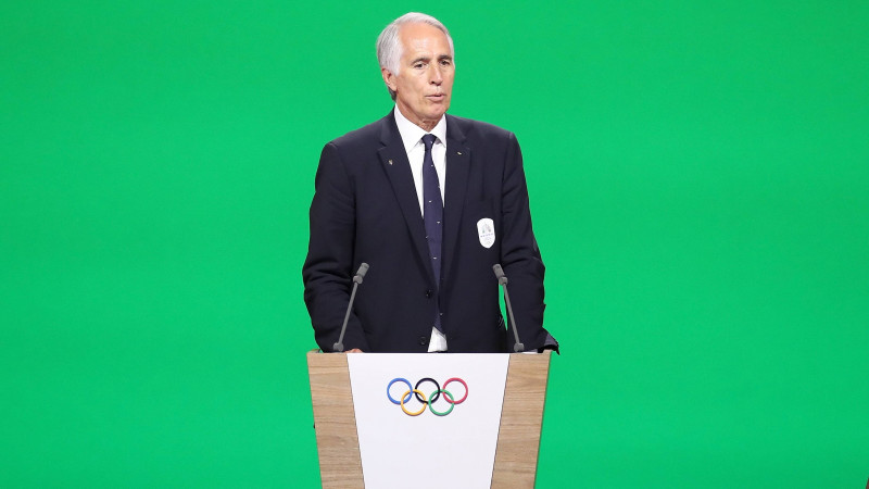 Itālijas Olimpiskās komitejas prezidents: "Tēlošana futbolā ir sliktāka par rasismu"