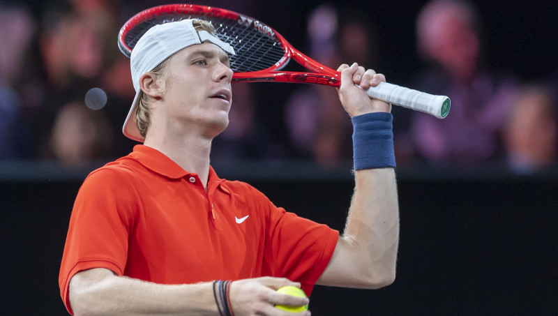 Šapovalovs arī septītajā mēģinājumā nespēj uzvarēt ATP pusfinālā