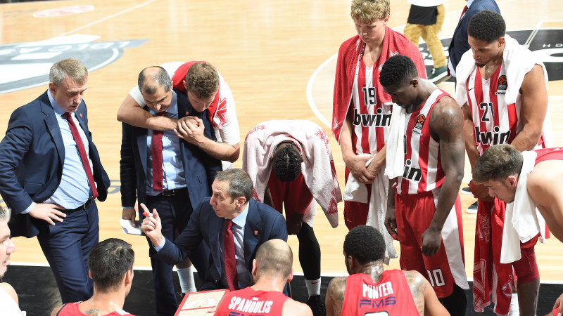 "Olympiacos" pēc sezonas pirmās spēles pārtrauc sadarbību ar galveno treneri Blatu
