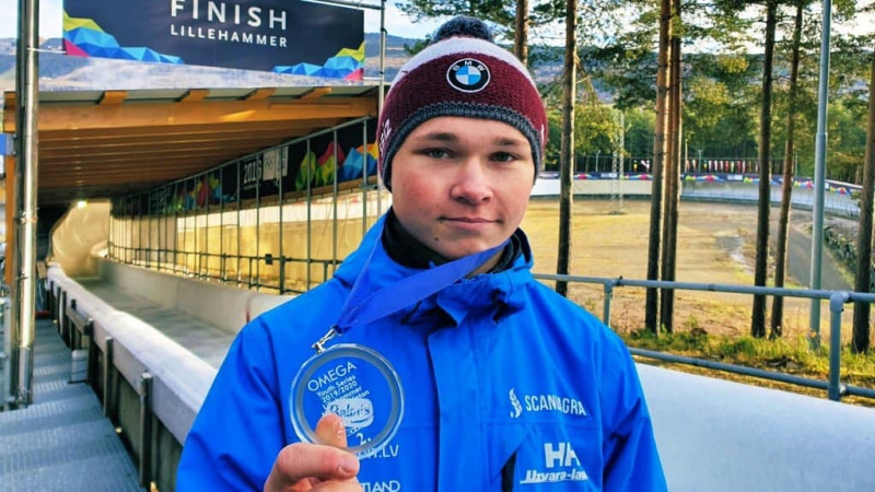 Netlaus 11. vietā pasaules junioru čempionātā, Veinbergam sudrabs U20 konkurencē
