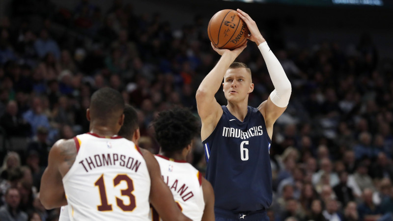 Porziņģim 15 punkti 3. ceturtdaļā un četri bloki, Dalasa ar +42 sabradā "Cavaliers"