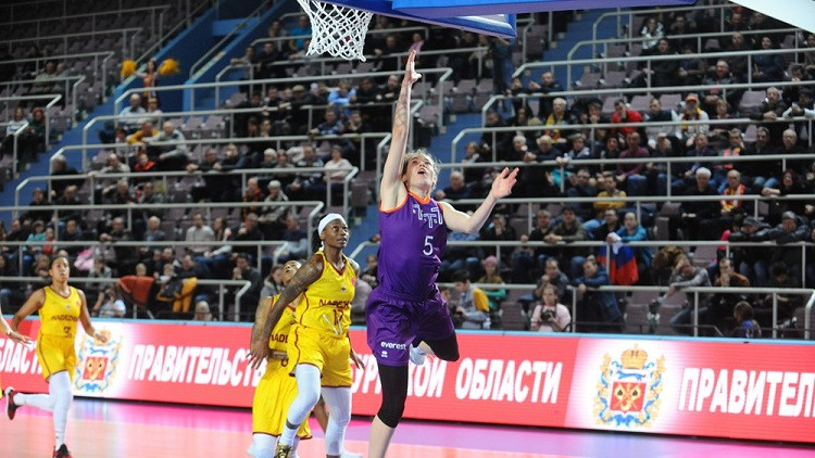 TTT divreiz atspēlējas no -16, Vīleres tālmetiens izšķir spēli