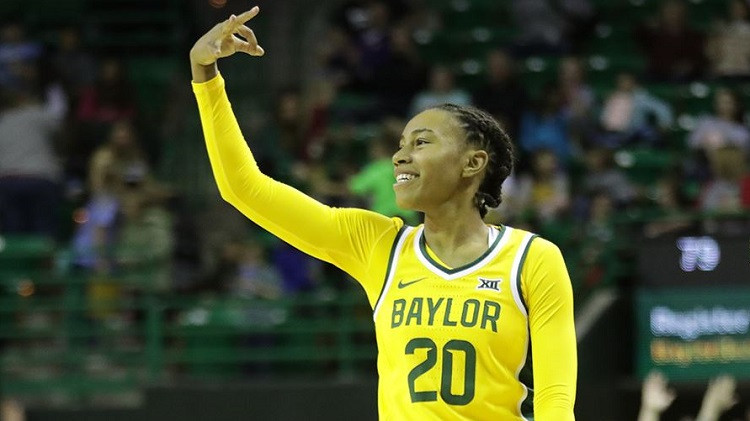 Skaiti, skaiti, turpini skaitīt! "Baylor" spēlētāja sasniedz NCAA rekordu tālmetienos