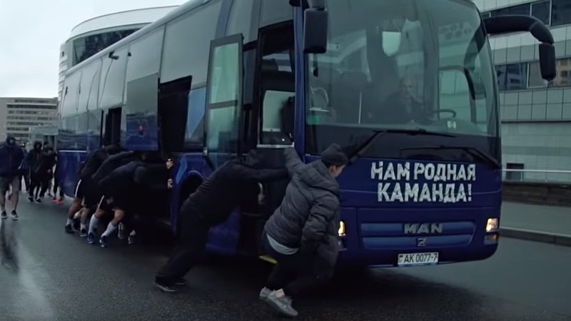 Autobuss izslēgts no Minskas "Dinamo" treneru korpusa
