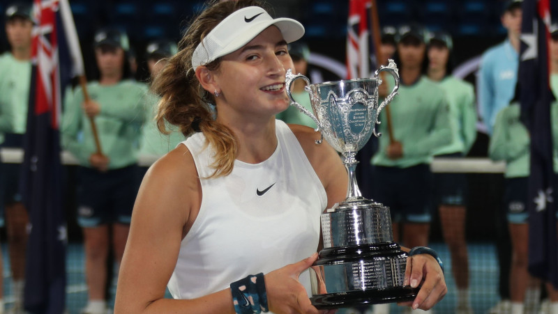 "Australian Open" meiteņu turnīrā uzvar 14 gadus veca Andoras tenisiste