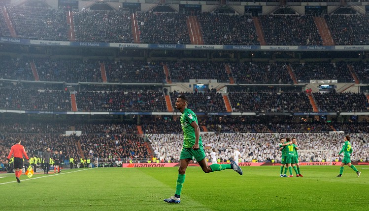 Madrides "Real" tiek pārspēta tās laukumā, Isaks "Real Sociedad" varoņa lomā