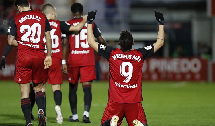 Otrās līgas komanda "Mirandes" turpina uzvaru gājienu - izsit arī "Villarreal"