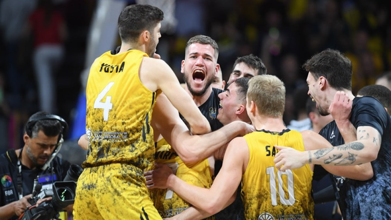 "VEF Rīga" pretiniece "Iberostar Tenerife" triumfē FIBA Starpkontinentālajā kausā