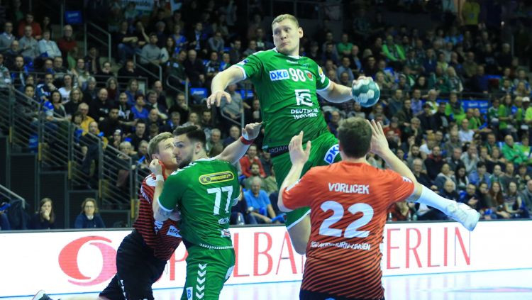 Krištopānam pieci vārti Berlīnē, Kreicbergs apspēlē Strazdiņu