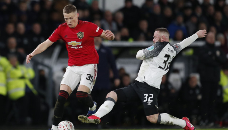 "Manchester United" līdz 2025. gadam pagarina līgumu ar Maktomineju