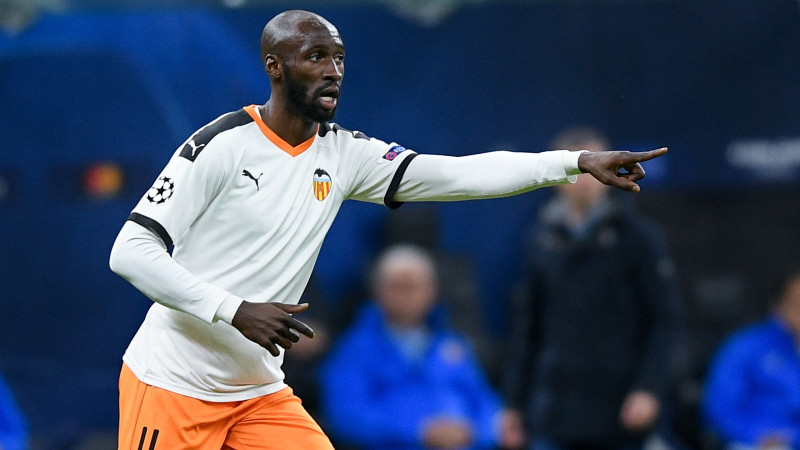 Čempionu līgas astotdaļfinālistei "Valencia" saslimuši trīs futbolisti