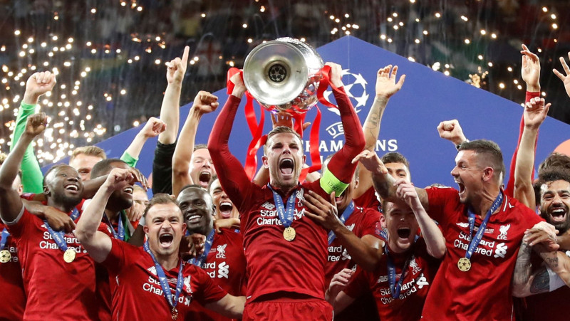 "Liverpool" kapteinim Hendersonam traumas dēļ jāizlaiž sezonas beigas