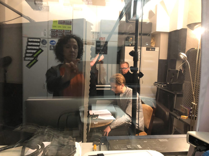 Liepājas radio teātris sezonu noslēgs ar vairākiem stāstiem Liepājas aktierkursa studentu izpildījumā