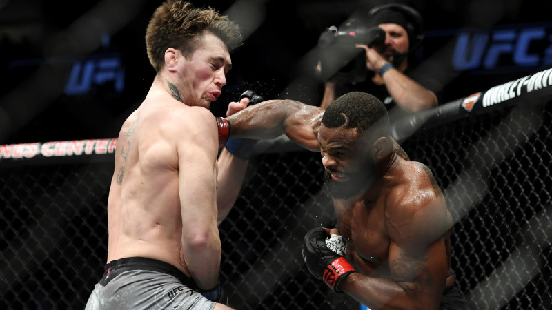Bijušajam UFC čempionam Vudlijam pirmā cīņa kopš titula zaudēšanas