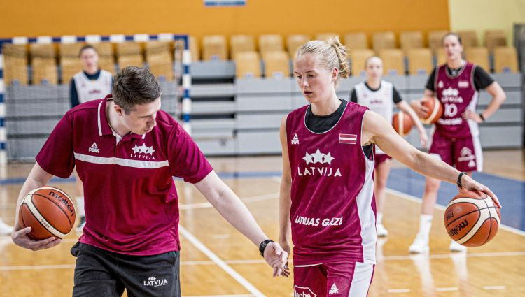 Klakocka: "Izlases treniņi noder gan pieredzējušajām spēlētājam, gan jaunajām"