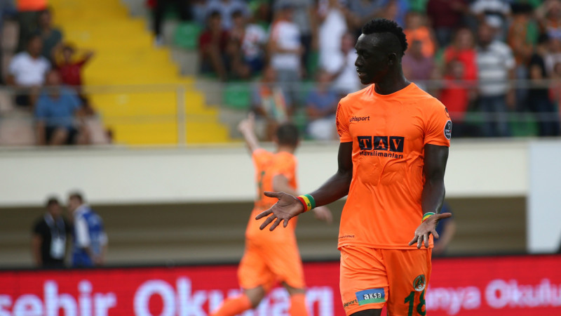 "Alanyaspor" grauj un pirmo reizi vēsturē iekļūst Turcijas kausa finālā