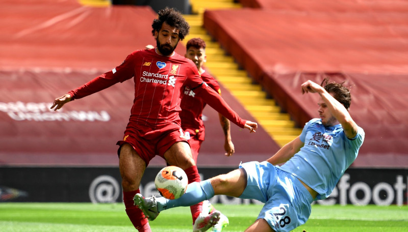 Poups aizvada lielisku maču, "Burnley" atņem punktus "Liverpool"