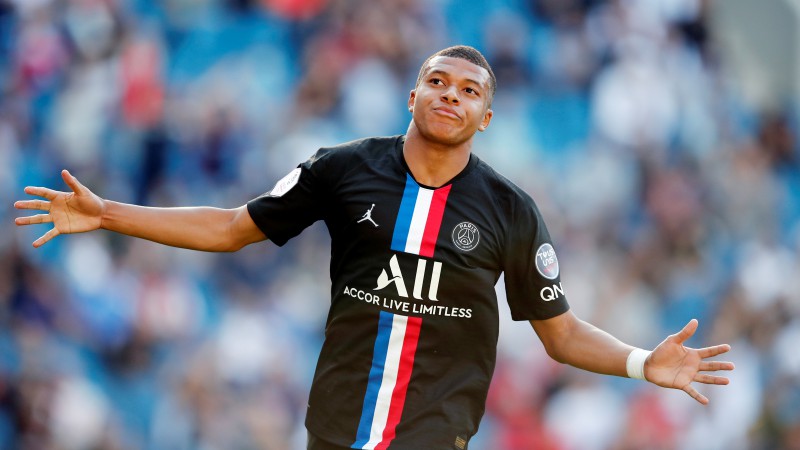 PSG trijās pārbaudes spēlēs 20:0, Mbapē paziņo par palikšanu Parīzē arī nākamsezon
