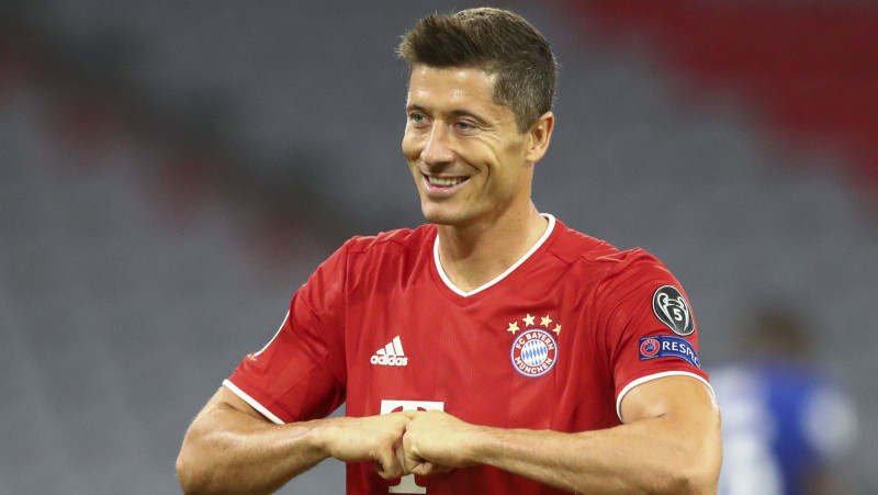Levandovskim divi vārti un divas piespēles, "Bayern" pārliecinoši sakauj "Chelsea"