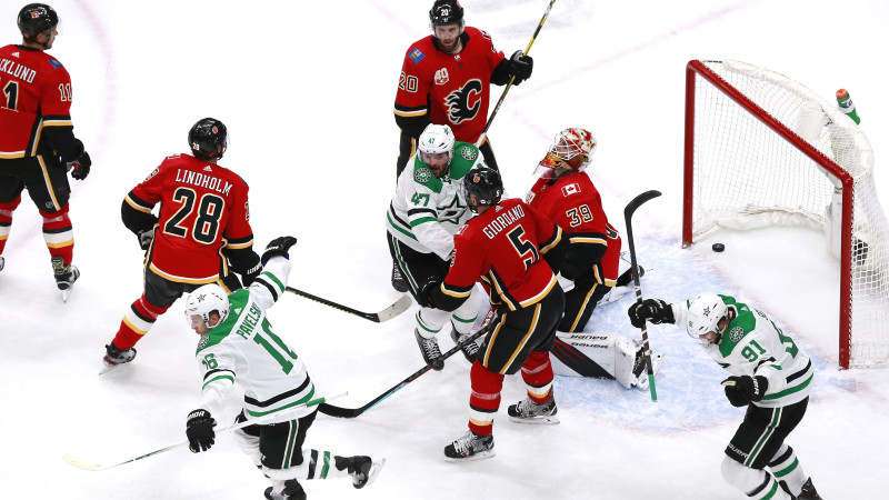 Pavelskim hat-trick "Stars" uzvarā, "Capitals" nonāk bezdibeņa malā