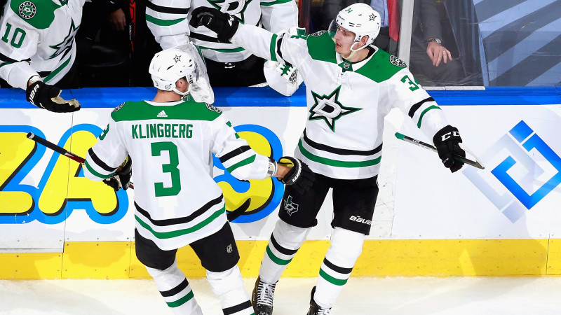 Gurjanova 4+1 ļauj "Stars" eksplodēt un nokautēt "Flames", tālāk soļo arī "Islanders"
