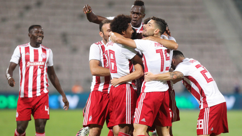 "Olympiacos" triumfē Grieķijas kausā, Vācijas kausā Menhenglādbaha iesit astoņus