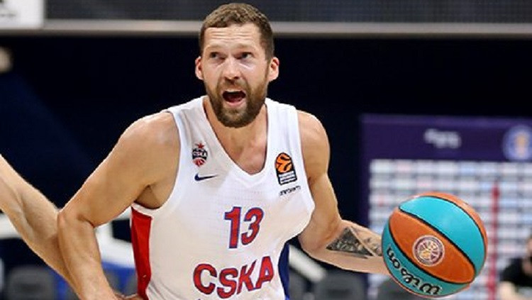 Strēlnieka pārstāvētā CSKA uzņems latvieša bijušo komandu "Olympiacos"