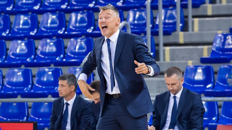 Burgosas treneris tiek izraidīts, Šmitam un Jasikēvičam pirmā uzvara ACB līgā
