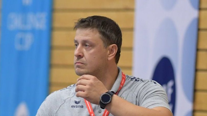 Latvijas handbola izlasi vadīs Sandris Veršakovs
