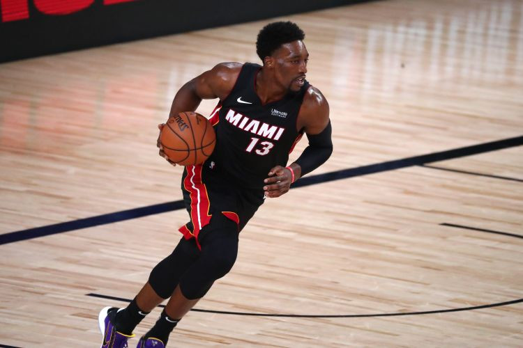 ''Heat'' noslēdz maksimālo līgumu ar Adebajo, ''Pelicans'' - ar Ingremu