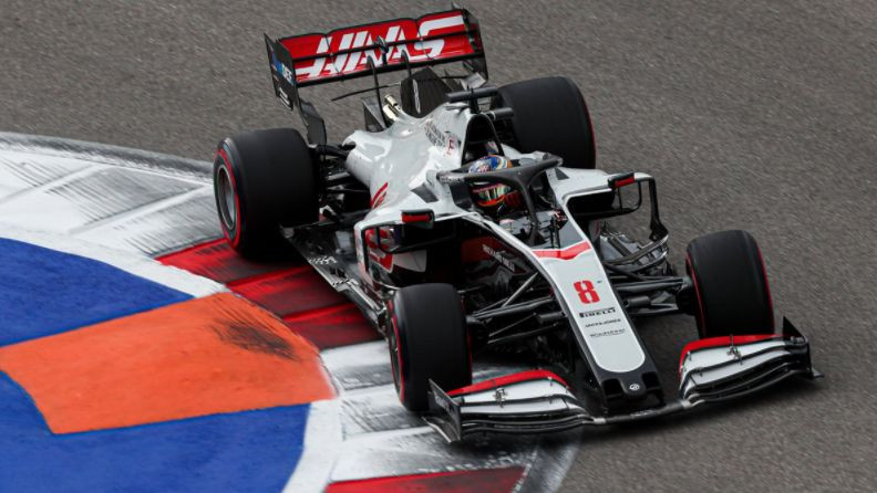 Jaunās "Haas" formulas būvēs "Ferrari" rūpnīcā Maranello