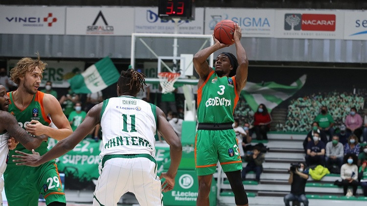 Eirolīgas šķīrējtiesnesis piespriež "Cedevita Olimpija" tehnisko zaudējumu