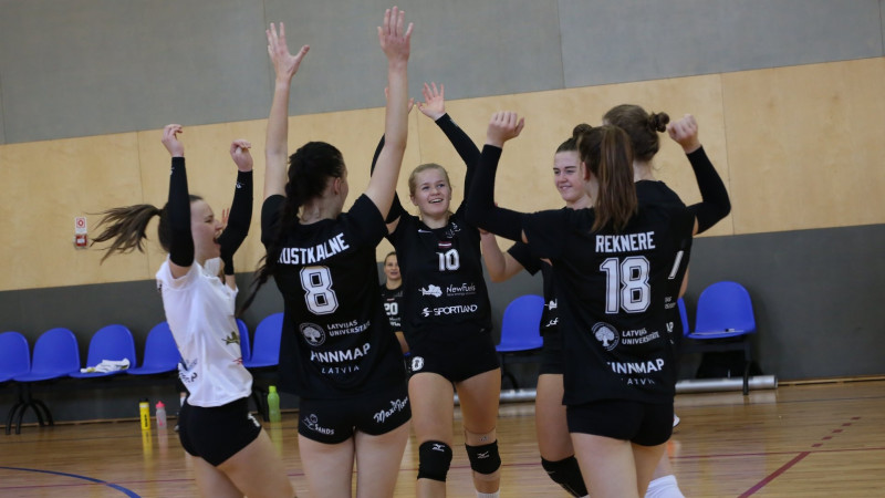 RVS/LU izcīna divas uzvaras Baltijas volejbola līgā sievietēm