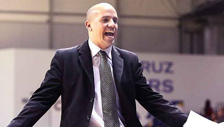 "Pacers" par galveno treneri ieceļ "Raptors" trenera asistentu