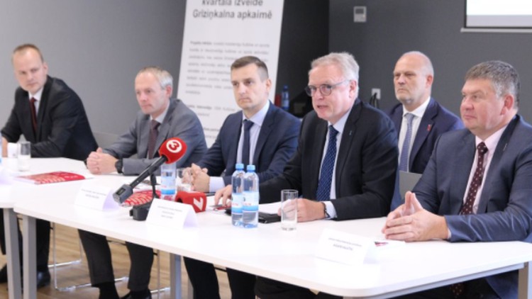 IIHF ģenerālsekretārs kritizē Latvijas valdības nostāju: "Neļausim mūs šantažēt"
