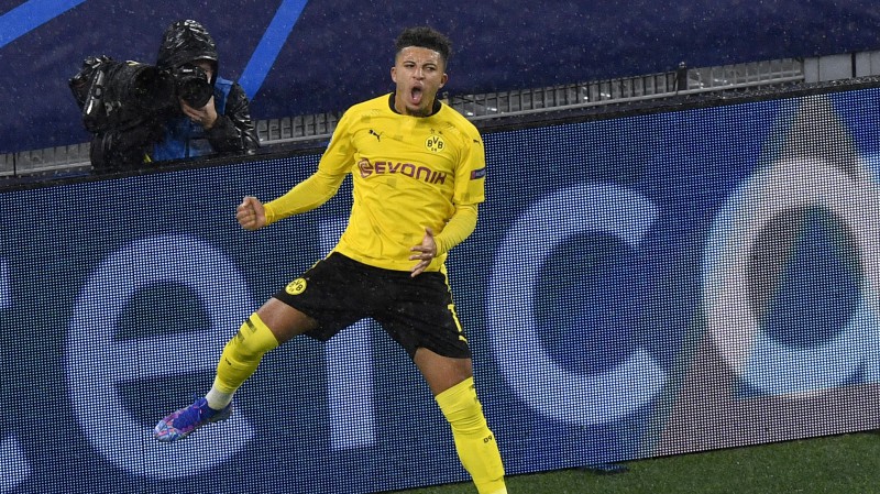 Dortmundes "Borussia" izrauj pirmo uzvaru, novājinātajam "Lazio" neizšķirts