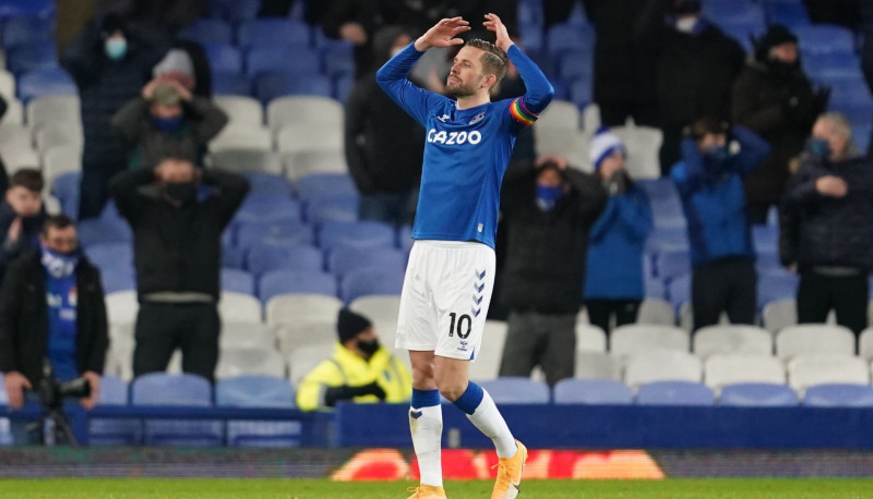 "Everton" uzvar un pārtrauc "Chelsea" deviņu nezaudēto spēļu sēriju