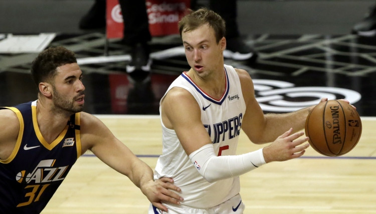 Kenārds noslēdz 64 miljonu dolāru vērtu līgumu ar "Clippers"