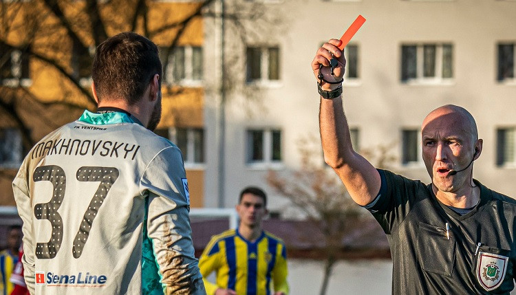 "Ventspils": sarkano kartīšu karnevāls, akcents uz ārzemniekiem