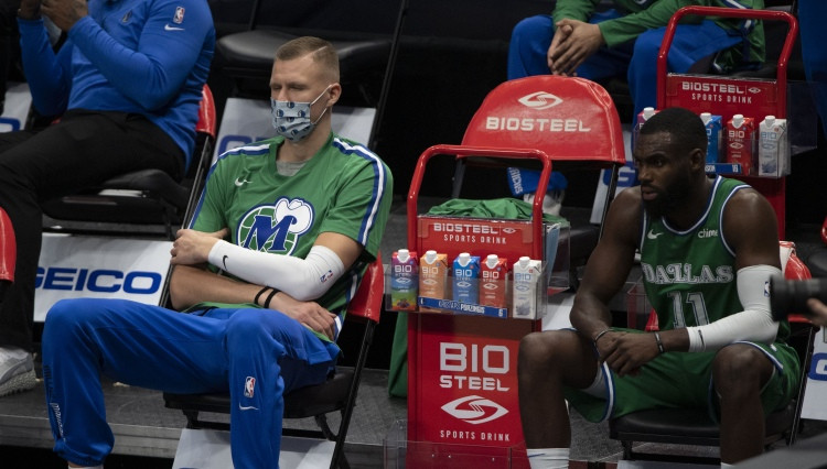 Porziņģim dod atpūtu, Dalasa smagi zaudē Kurucam un "Rockets"