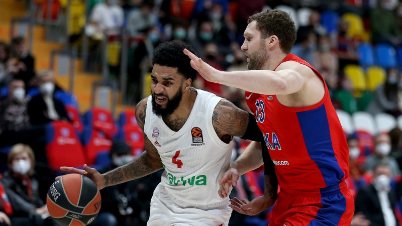 Strēlniekam neizdodas trāpīt, CSKA aizsargi izgāžas pret "Bayern"