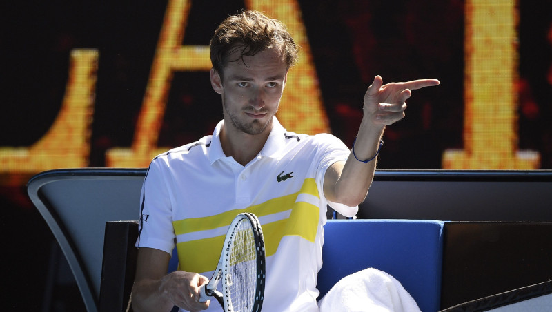ATP ranga ceturtais numurs Medvedevs pirmoreiz uzvar piecu setu mačā