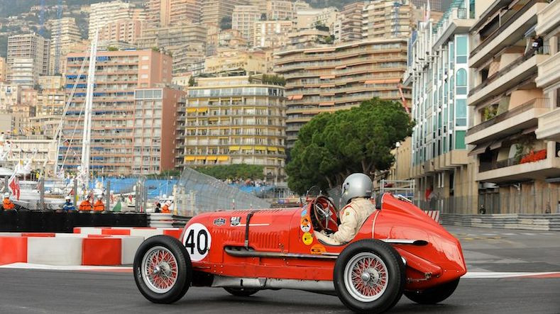 Skandalozais Maldonado ar 1937. gada "Maserati" startēs Monako trasē